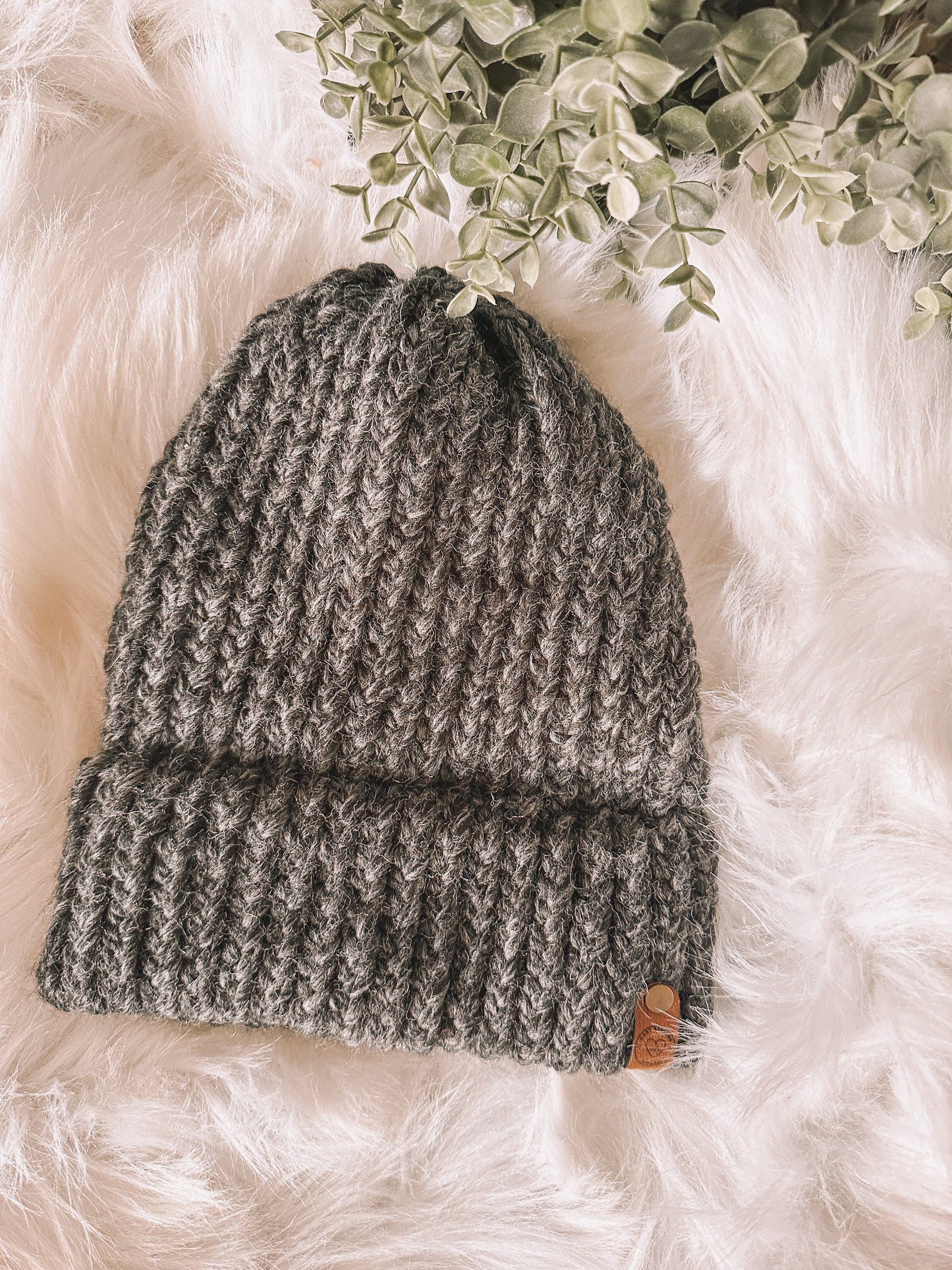 Hart Strings Knit Toque - Charcoal