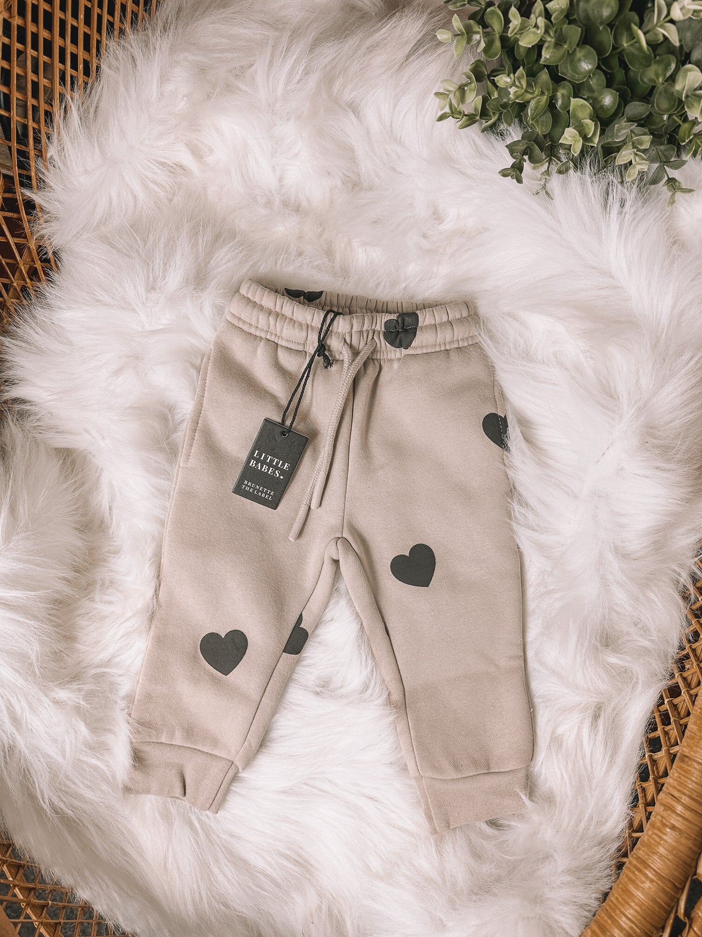 The BRUNETTE Label Little Babes "ALL OVER HEARTS" Joggers in Oyster