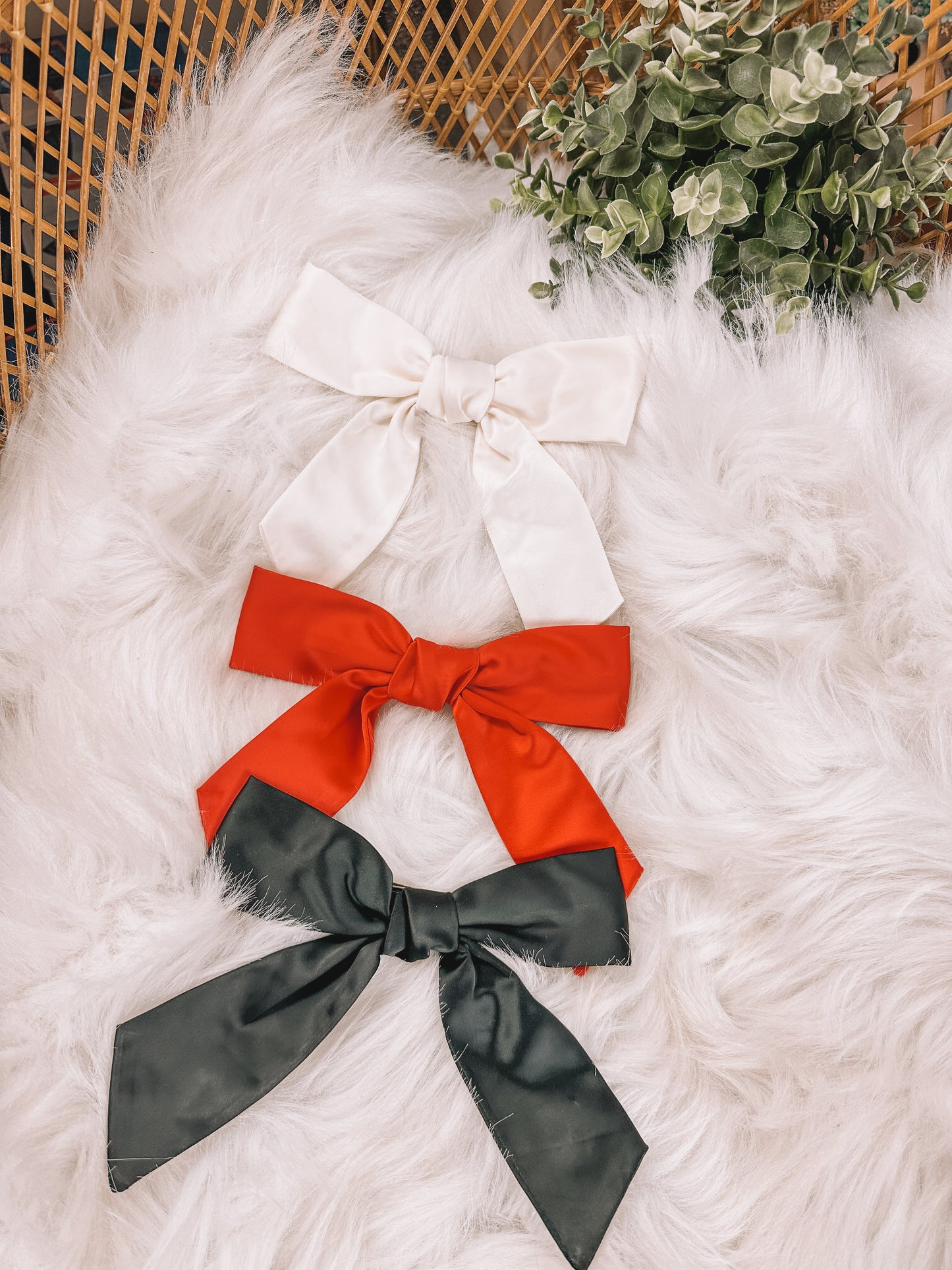The BRUNETTE Label Satin Hair Bows - Oyster Shell