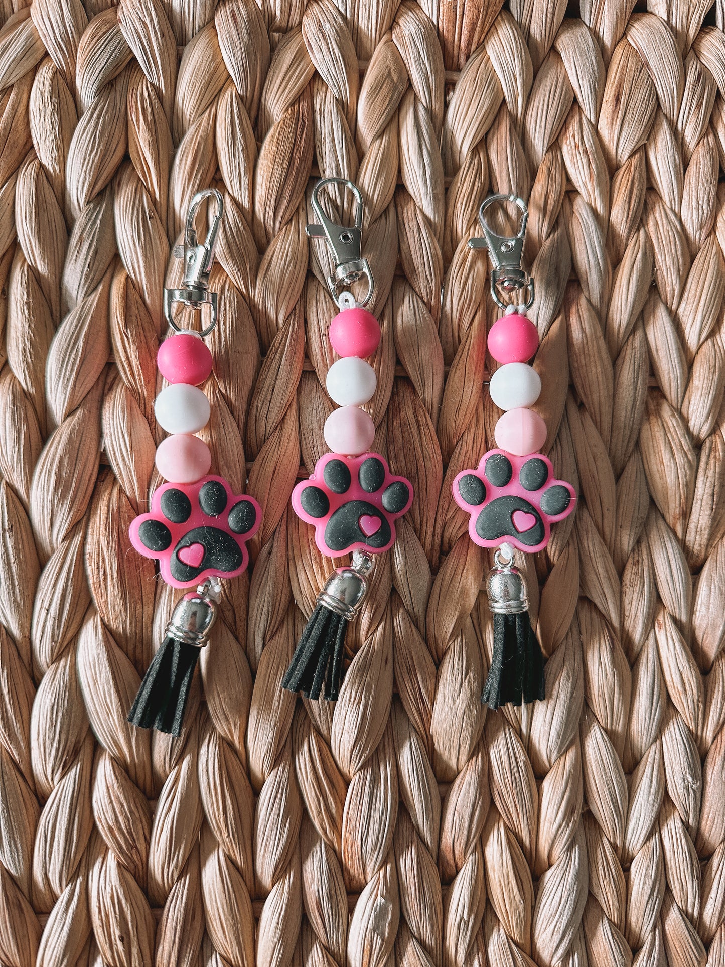 Hart Strings Keychain - Dog Paws