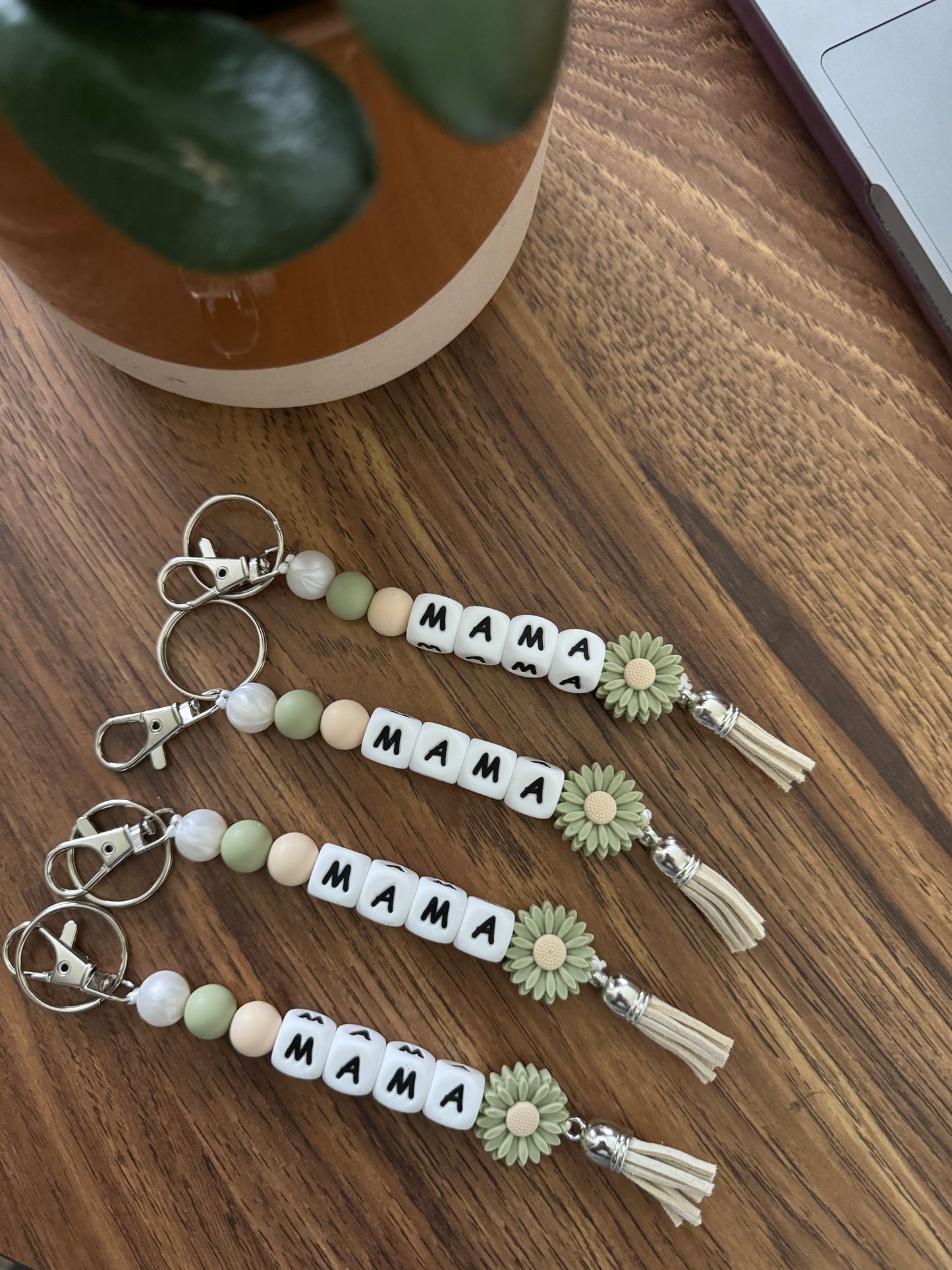 Hart Strings Keychain - Mama Sage