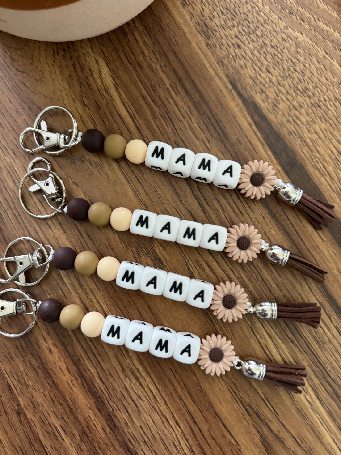 Hart Strings Keychain - Mama Light Brown